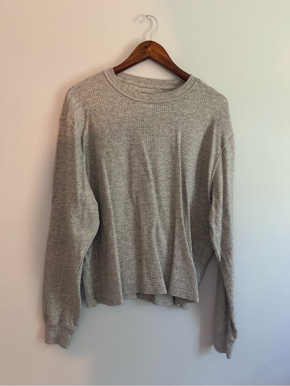 Abercrombie Long-Sleeve Grid Waffle Cropped Tee - Mens Medium
